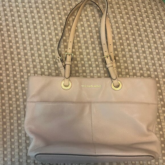 Michael Kors Pale Pink Shoulder Purse - Picture 1 of 5